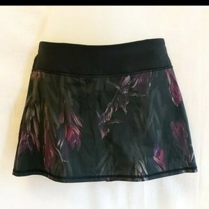 Lululemon pace setter running skirt